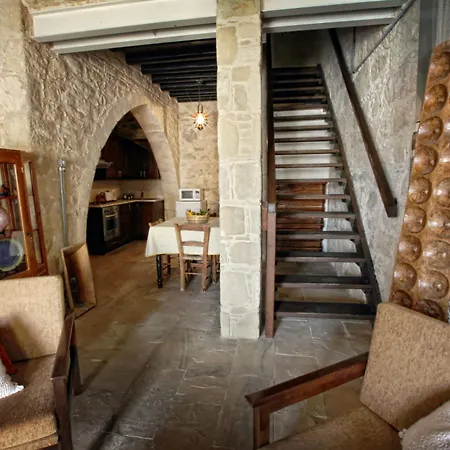 Leonidas Village Goudhi