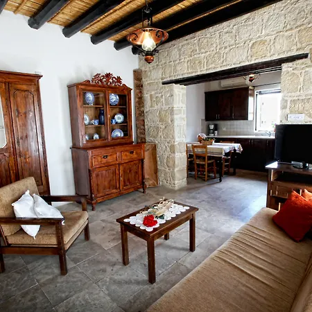 Leonidas Village Apartmán Goudhi